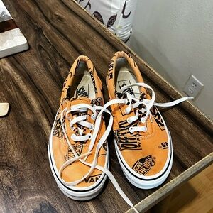 Unisex Vans Era Logo Mix Sneaker Men size 6 Women size 7.5